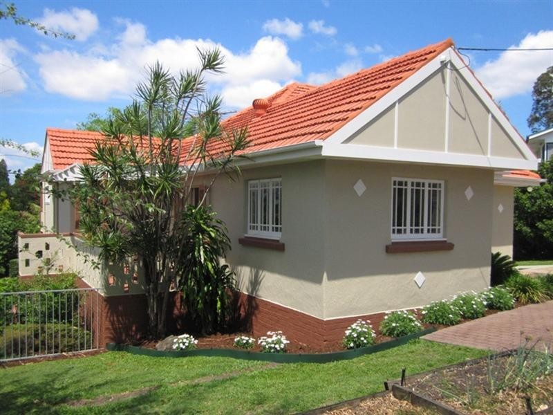 66 Seventeen Mile Rocks Road, Oxley QLD 4075