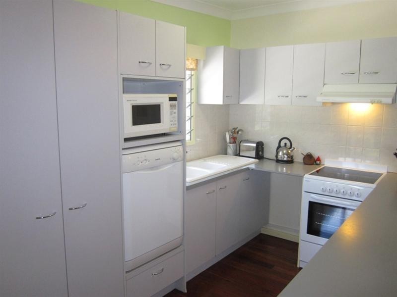 66 Seventeen Mile Rocks Road, Oxley QLD 4075