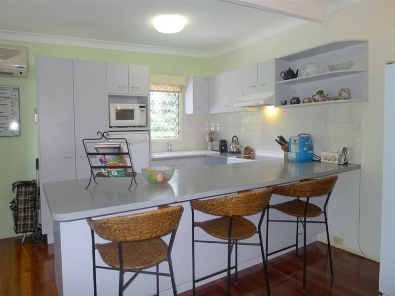 66 Seventeen Mile Rocks Road, Oxley QLD 4075