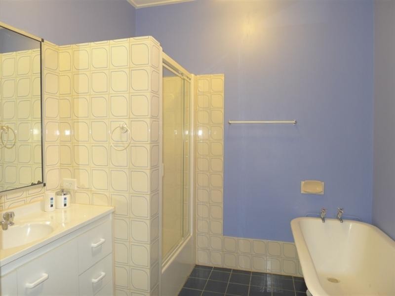 66 Seventeen Mile Rocks Road, Oxley QLD 4075