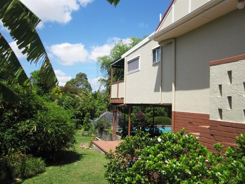 66 Seventeen Mile Rocks Road, Oxley QLD 4075