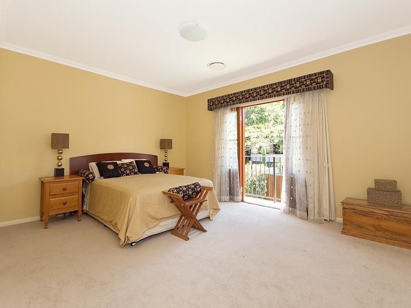 15 Kinkead Avenue, Sherwood QLD 4075