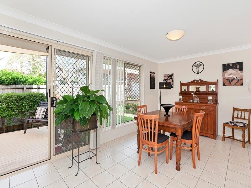 30 Kitchener Street, Sherwood QLD 4075