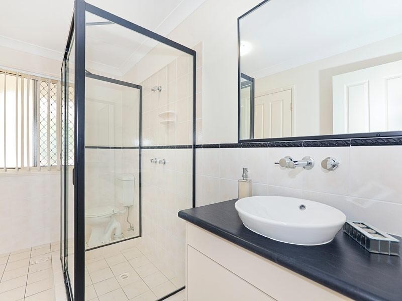 30 Kitchener Street, Sherwood QLD 4075