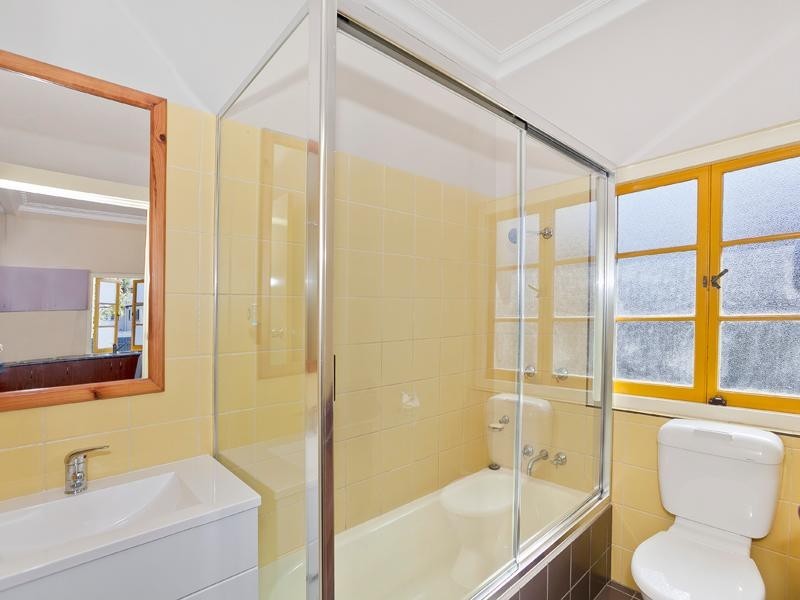 24 Lancelot Street, Tennyson QLD 4105