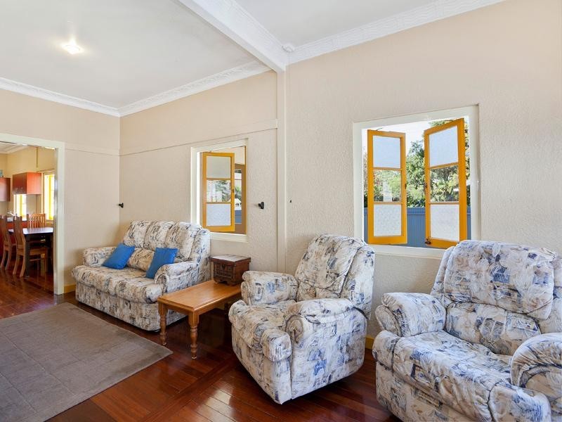 24 Lancelot Street, Tennyson QLD 4105