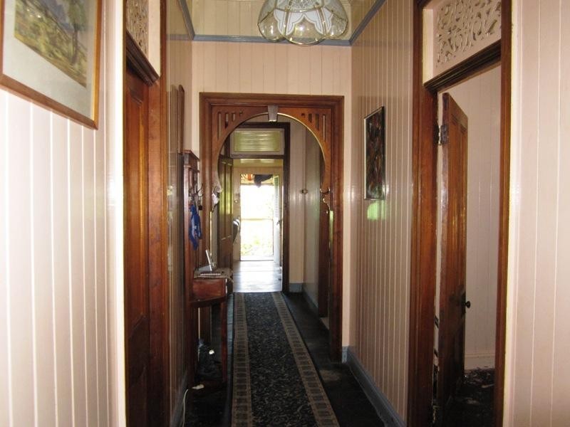 12 Seventeen Mile Rocks Road, Oxley QLD 4075