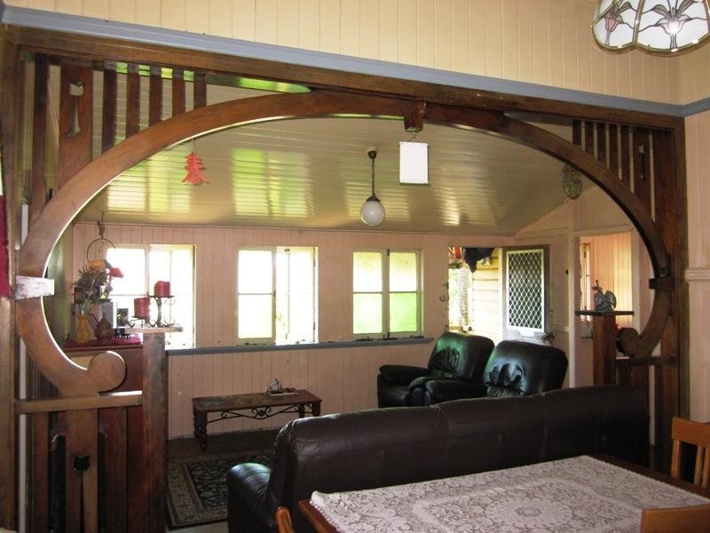 12 Seventeen Mile Rocks Road, Oxley QLD 4075