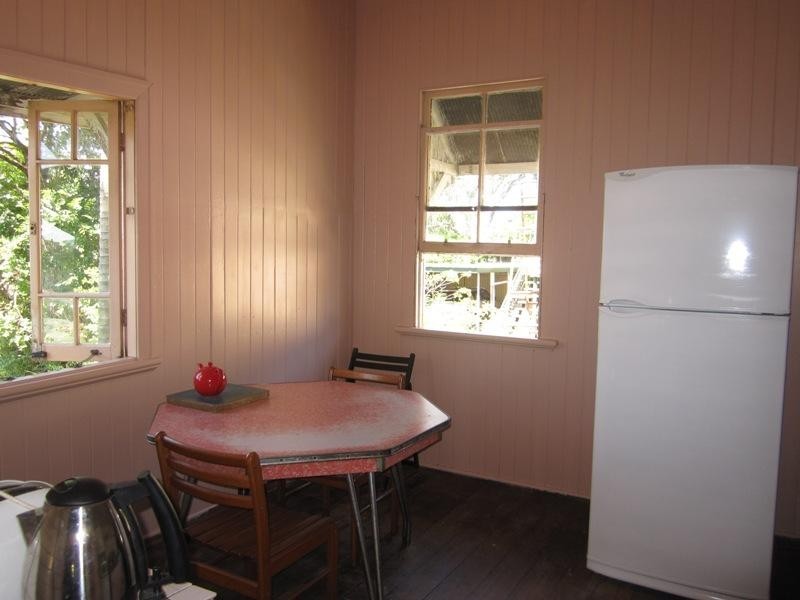 12 Seventeen Mile Rocks Road, Oxley QLD 4075