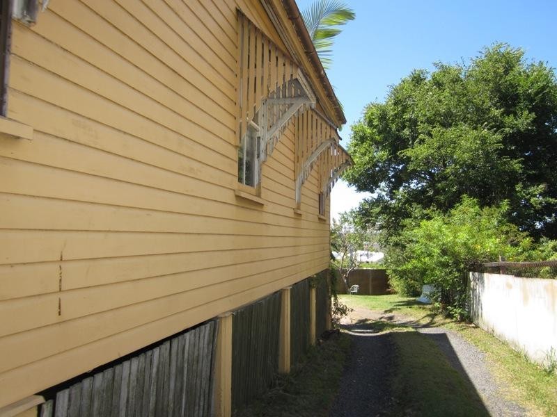 12 Seventeen Mile Rocks Road, Oxley QLD 4075