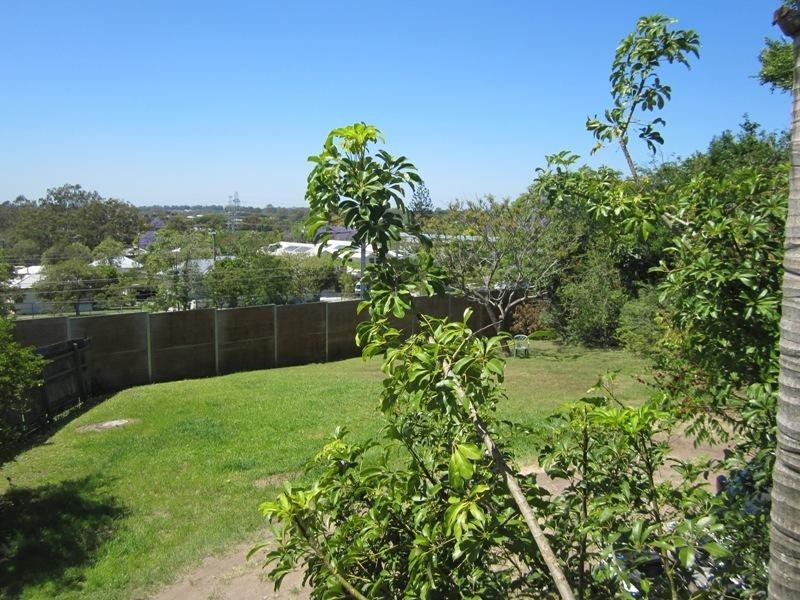 12 Seventeen Mile Rocks Road, Oxley QLD 4075