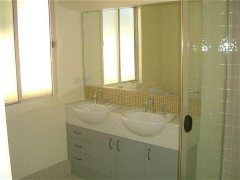 208 Oxley Road, Graceville QLD 4075