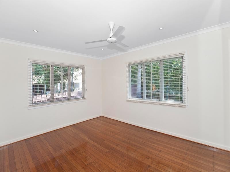 84 Bannerman Street, Oxley QLD 4075