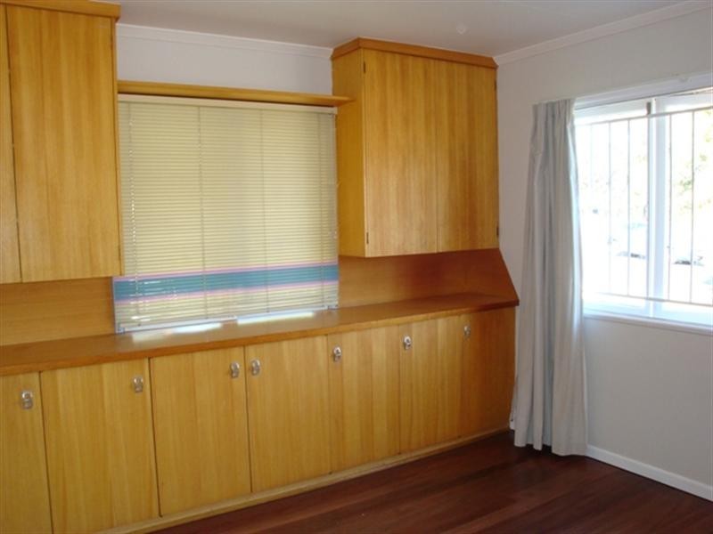 67 Ellen Street, Oxley QLD 4075