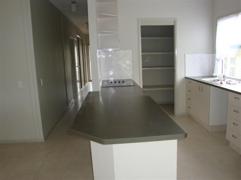 134 Central Avenue, Graceville QLD 4075