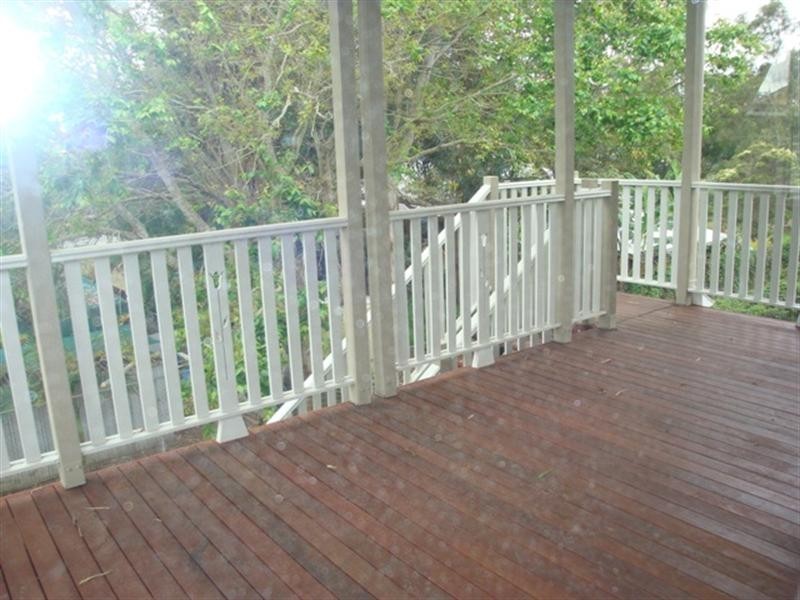 134 Central Avenue, Graceville QLD 4075