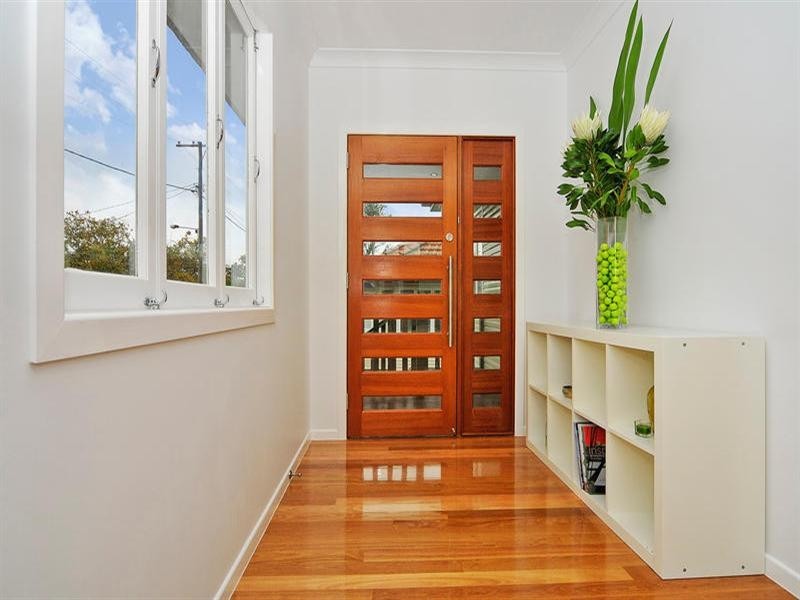 23 Haldane, Graceville QLD 4075