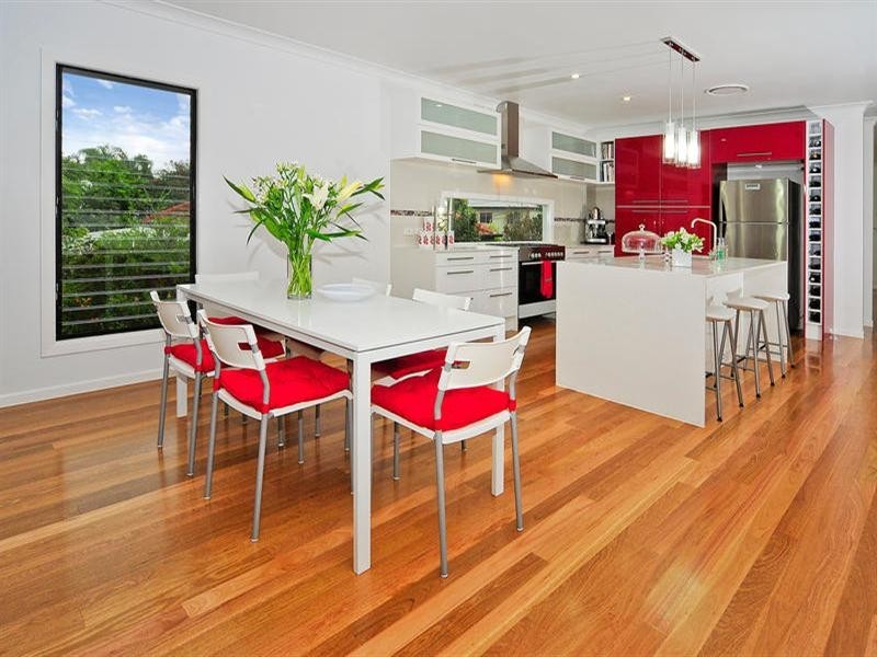 23 Haldane, Graceville QLD 4075