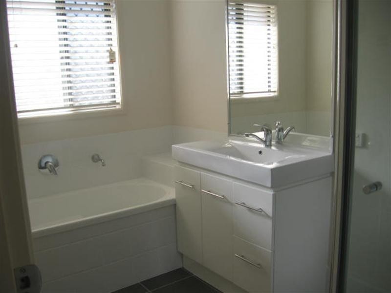 36 Campbell Terrace, Oxley QLD 4075