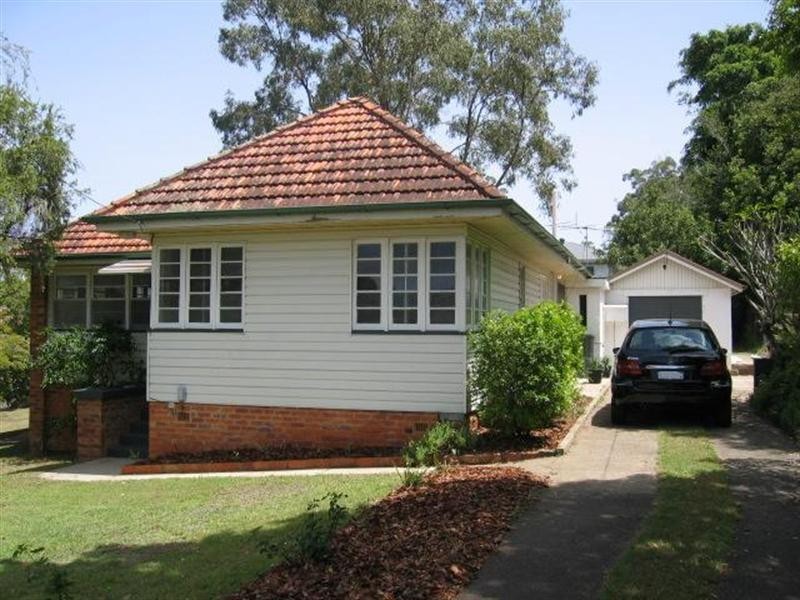 5 Lyon Avenue, Oxley QLD 4075