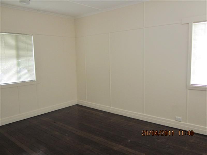 11 Waratah Avenue, Graceville QLD 4075