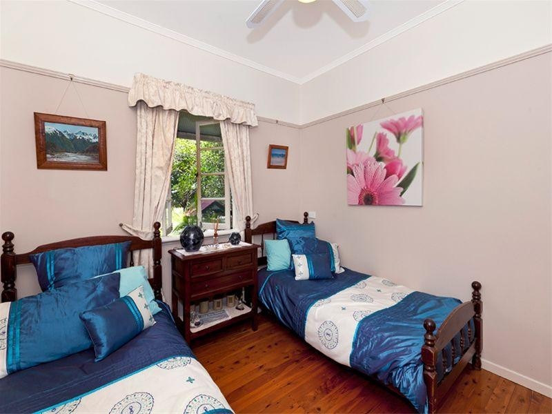 30 Hall Street, Sherwood QLD 4075