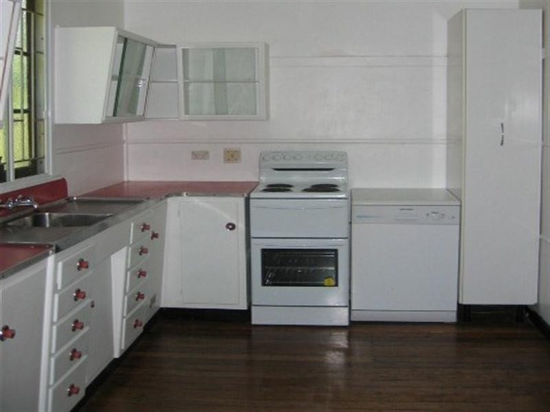 19 Fraser Street, Graceville QLD 4075