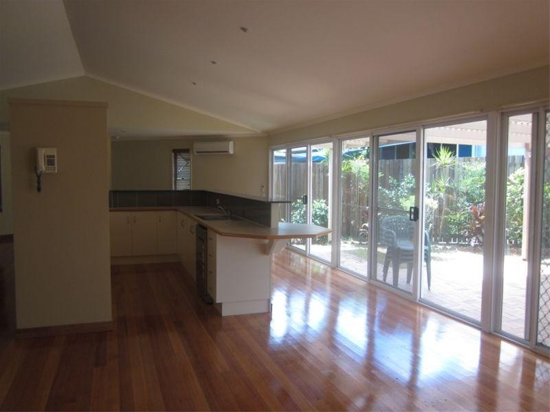 34 Hall Street, Sherwood QLD 4075