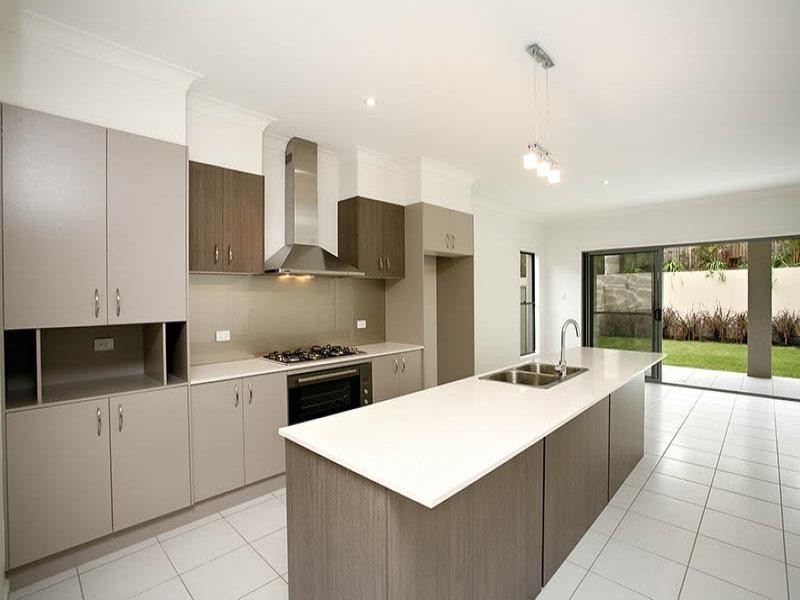 27 Walker Street, Corinda QLD 4075