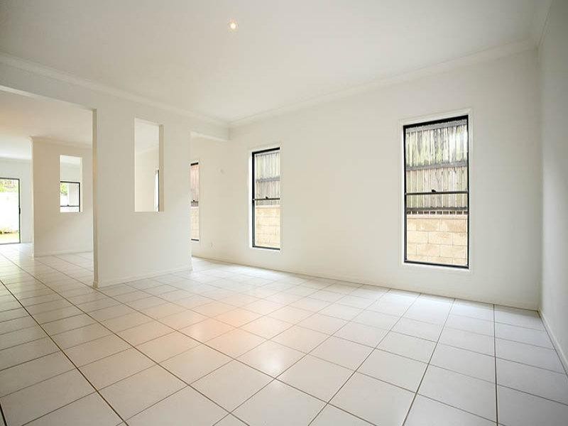 27 Walker Street, Corinda QLD 4075