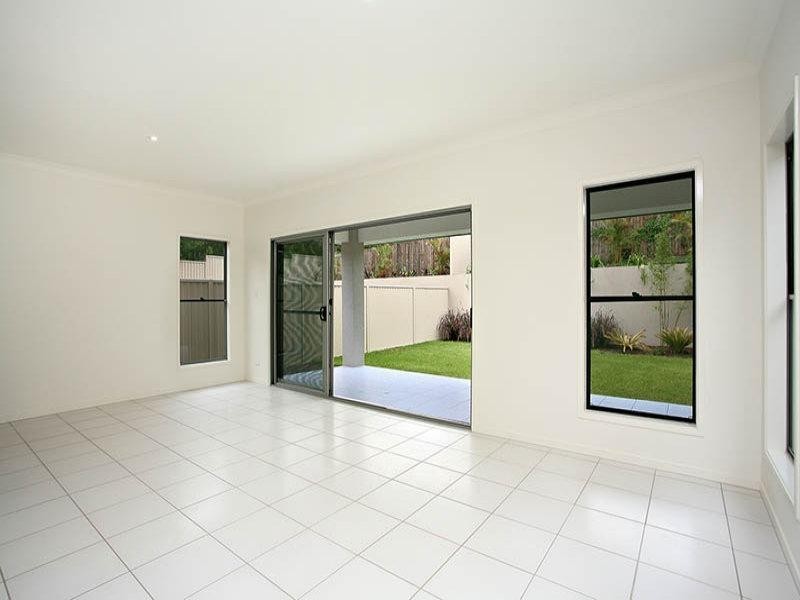 27 Walker Street, Corinda QLD 4075