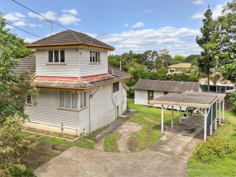 38 King Arthur Terrace, Tennyson QLD 4105