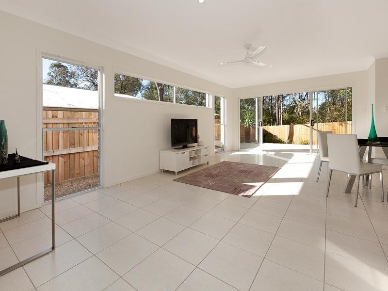 32 Sandi Street, Oxley QLD 4075