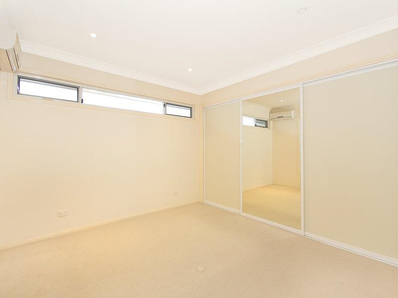 94 Long Street West, Graceville QLD 4075