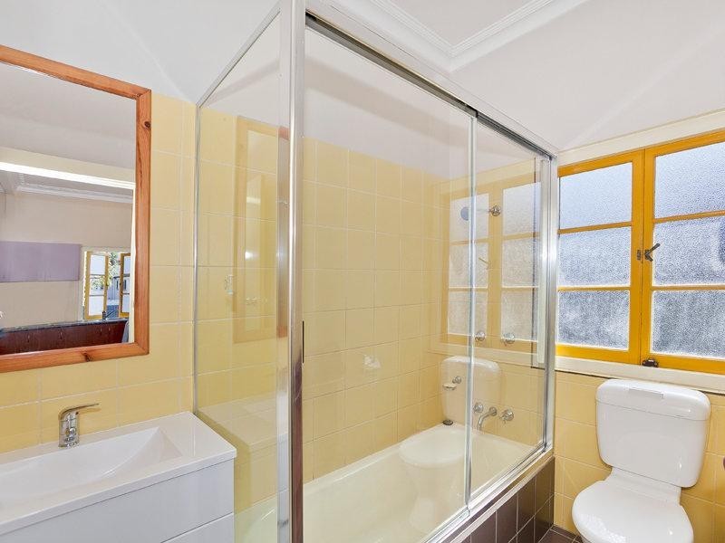 24 Lancelot Street, Tennyson QLD 4105