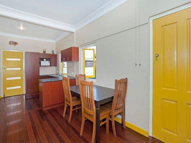 24 Lancelot Street, Tennyson QLD 4105