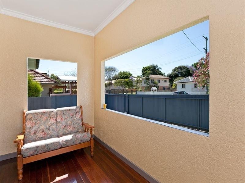 24 Lancelot Street, Tennyson QLD 4105