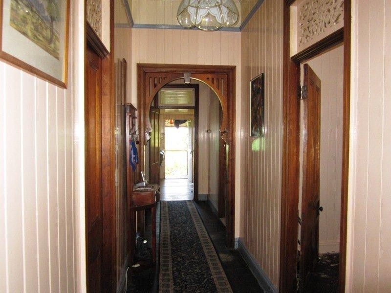 12 Seventeen Mile Rocks Road, Oxley QLD 4075