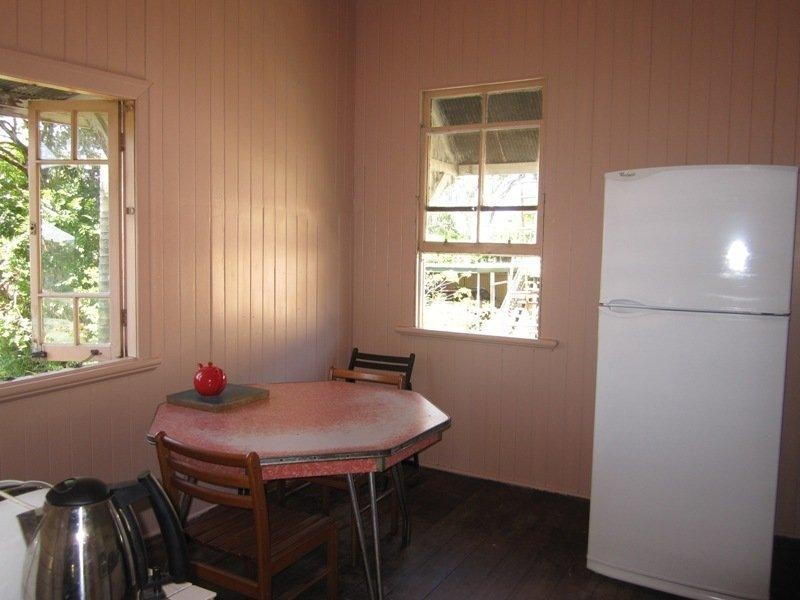 12 Seventeen Mile Rocks Road, Oxley QLD 4075