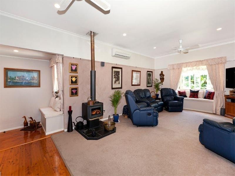 30 Hall Street, Sherwood QLD 4075