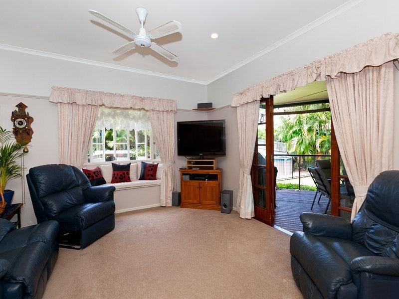 30 Hall Street, Sherwood QLD 4075