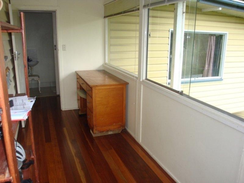 10 Gerlee Street, Tennyson QLD 4105