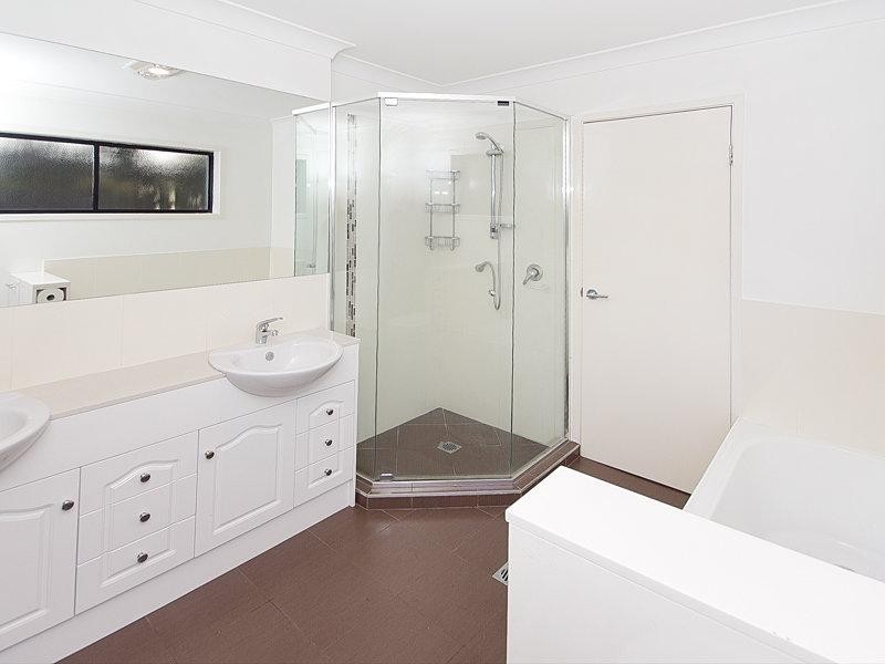 3 Elizabeth Street, Sherwood QLD 4075