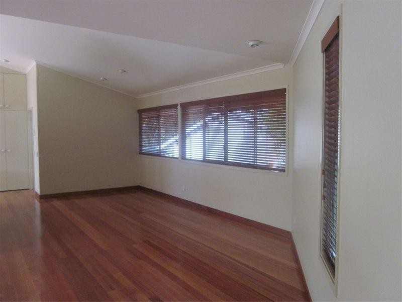 34 Hall Street, Sherwood QLD 4075