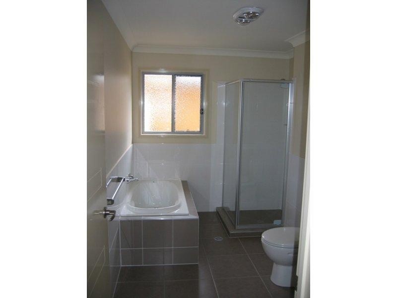 20 Camelot Street, Tennyson QLD 4105