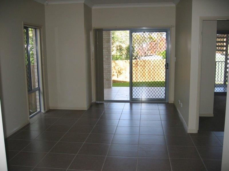 20 Camelot Street, Tennyson QLD 4105