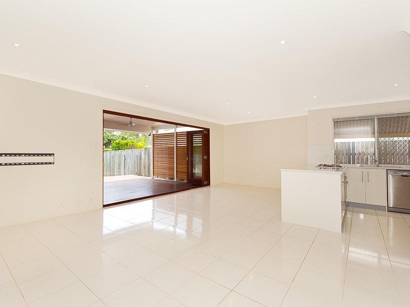 94 Long Street West, Graceville QLD 4075