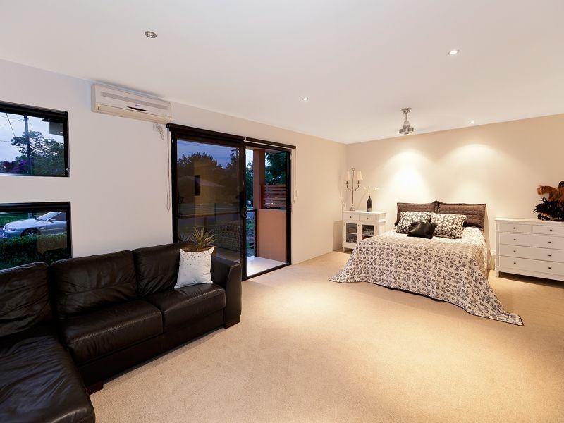 53 Blackheath Road, Oxley QLD 4075