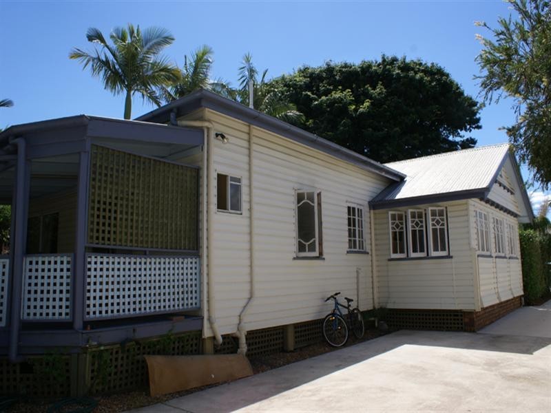 132 King Arthur Terrace, Tennyson QLD 4105