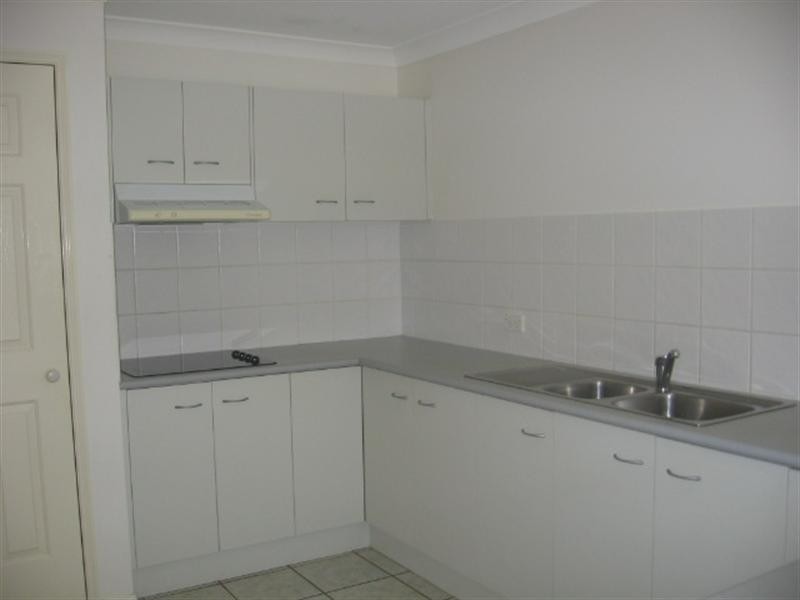 12 Florence Place, Oxley QLD 4075